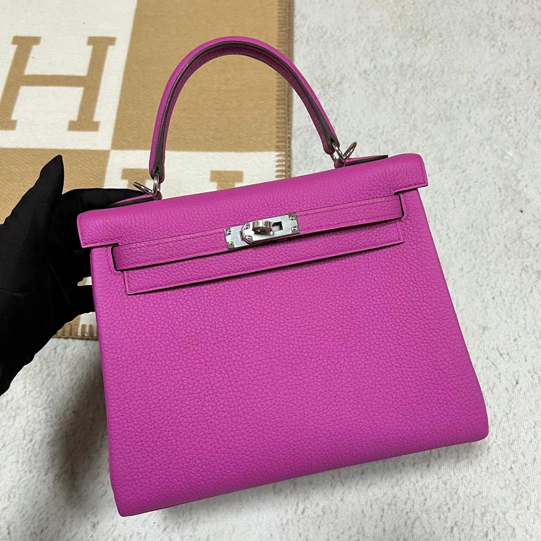 Hermès（爱马仕）Kelly 凯莉包 Togo皮 9i 玉兰粉 银扣 25cm
