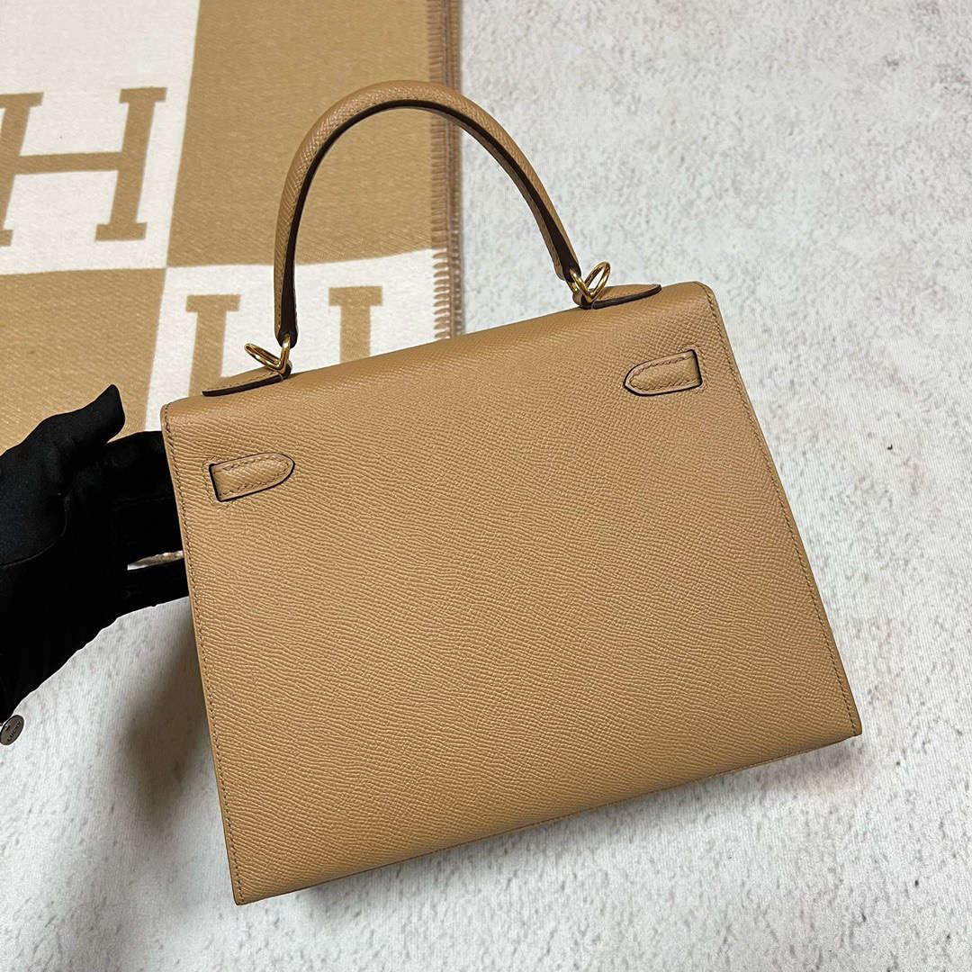 Hermès（爱马仕）Kelly 凯莉包 Epsom 0M 奶茶色 金扣 25cm