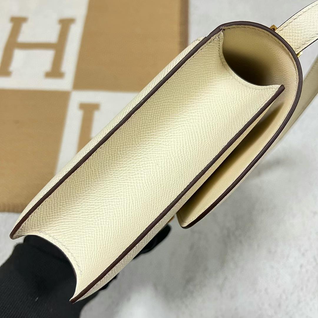 Hermès（爱马仕）Constance 康斯坦斯 新款单层镜子款 Epsom i2 奶油白 金扣 24cm