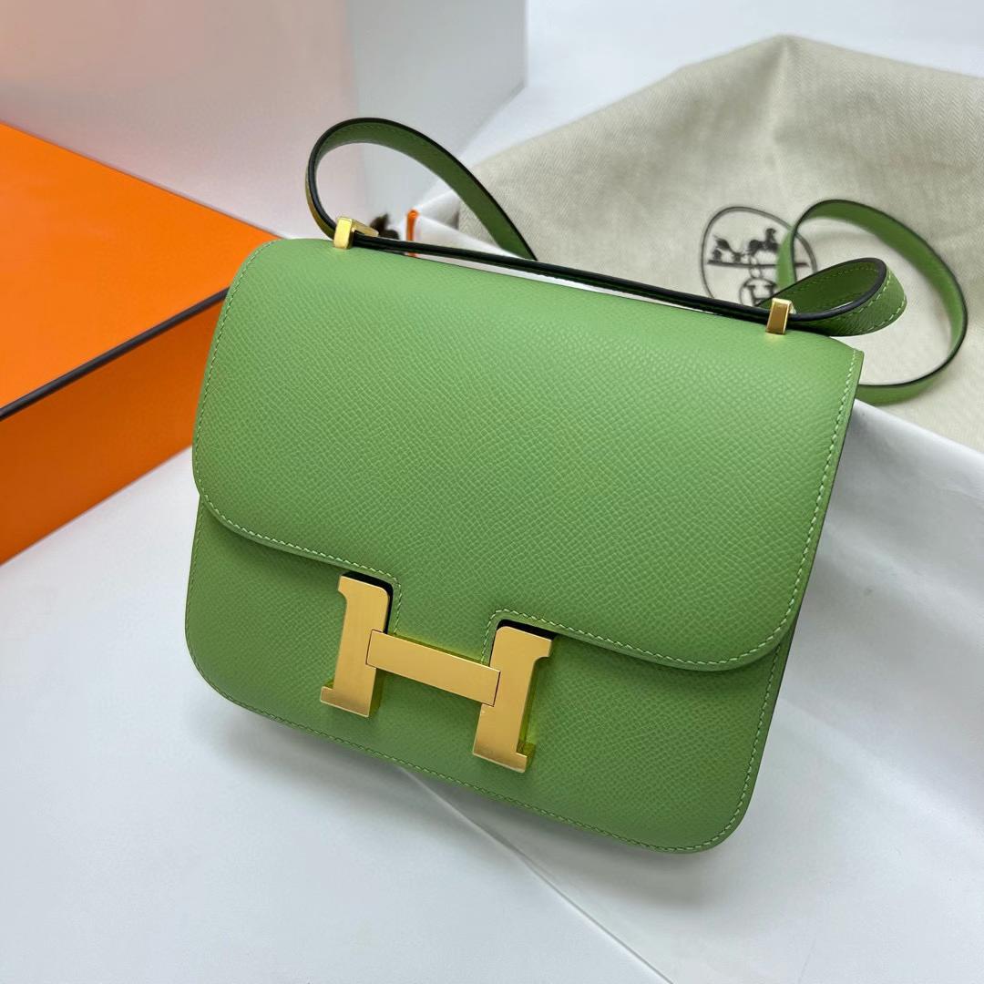 Hermès（爱马仕）Constance 空姐包 Epsom i3 牛油果绿 金扣 19cm 全手工蜡线缝制 Ghw