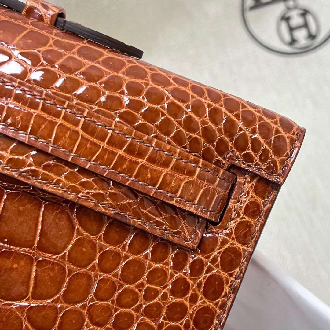 Hermès（爱马仕）Kelly cut 亮面倒v澳洲湾鳄 shiny porosus crocodile Ck31 蜜糖棕 银扣 31cm 全手工蜡线缝制