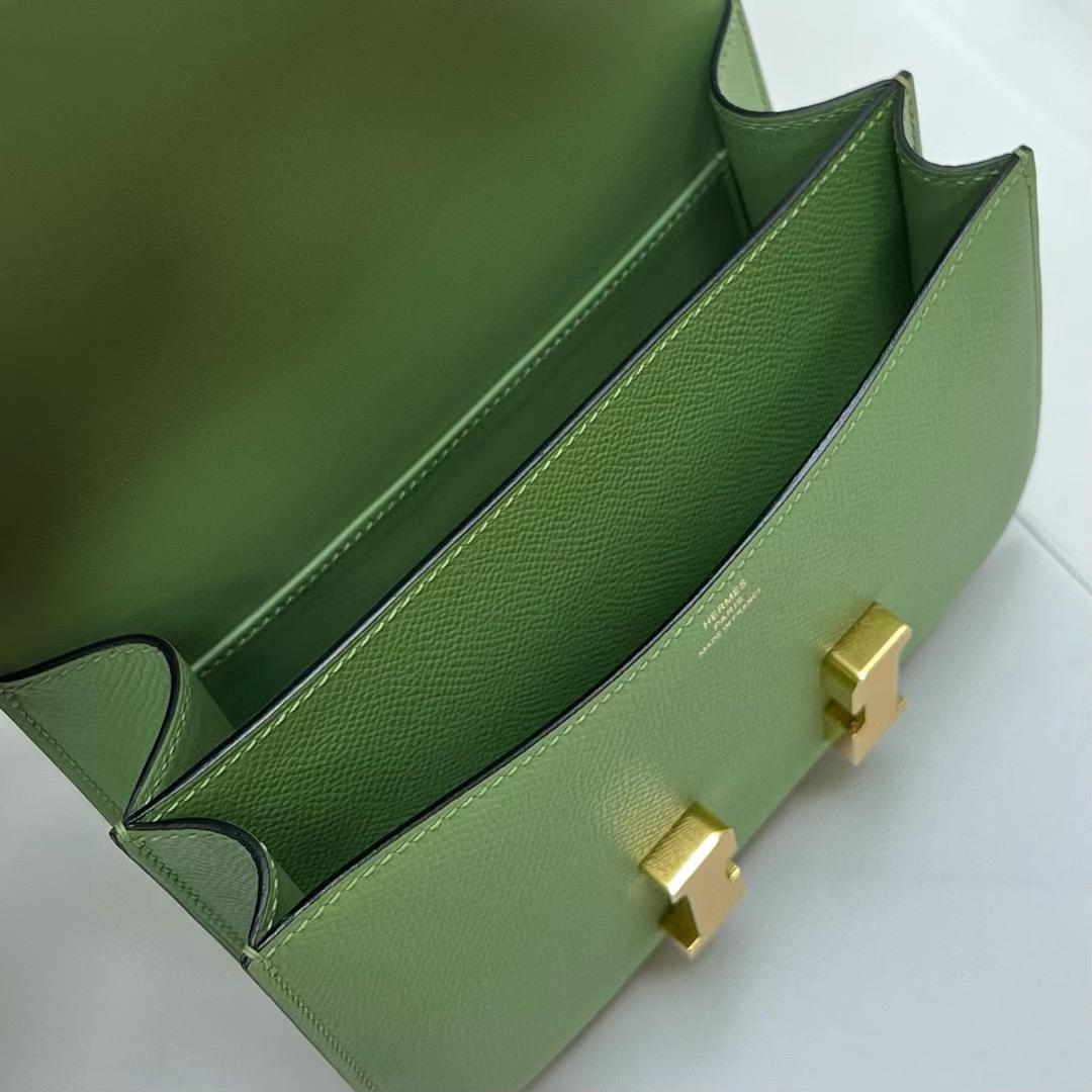 Hermès（爱马仕）Constance 空姐包 Epsom i3 牛油果绿 金扣 19cm 全手工蜡线缝制 Ghw