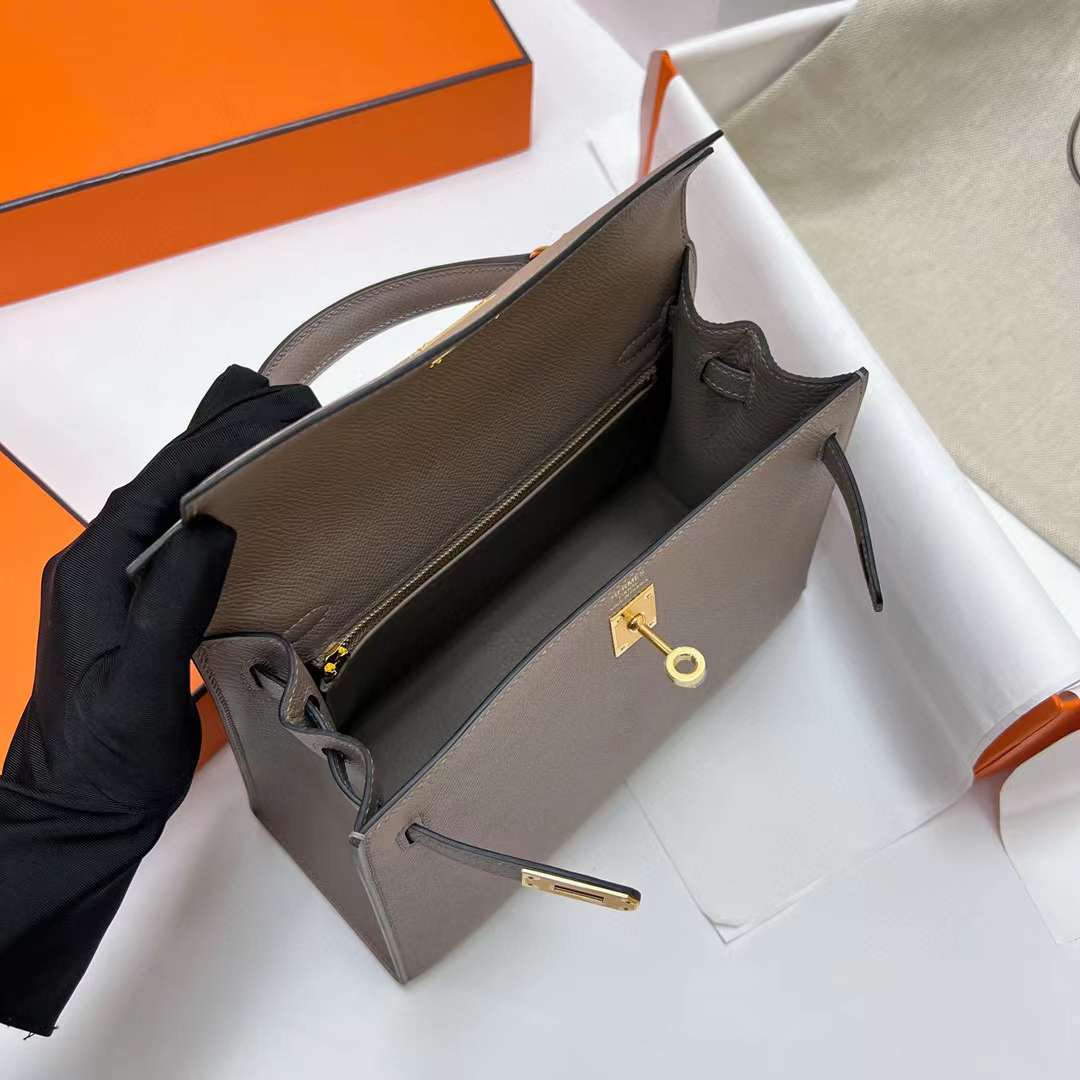 Hermès（爱马仕）Kelly 凯莉包 Epsom M8 沥青灰 金扣 25cm 全手工蜡线缝制 Ghw