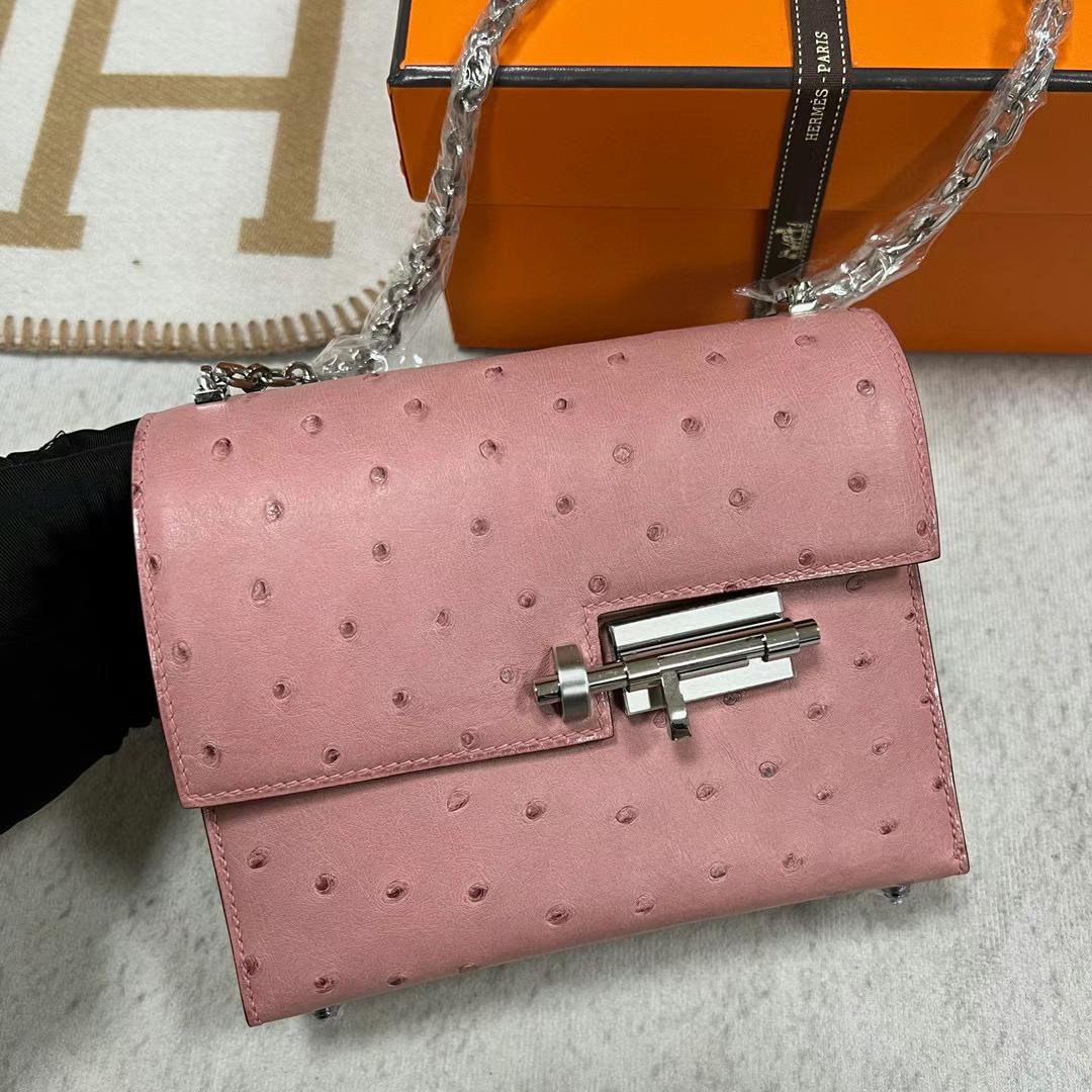 Hermès（爱马仕）Verrou 机枪包 Ostrich 原厂kk进口鸵鸟皮 Cc94 陶瓷粉 银扣 17.5cm 全手工蜡线缝制 Phw