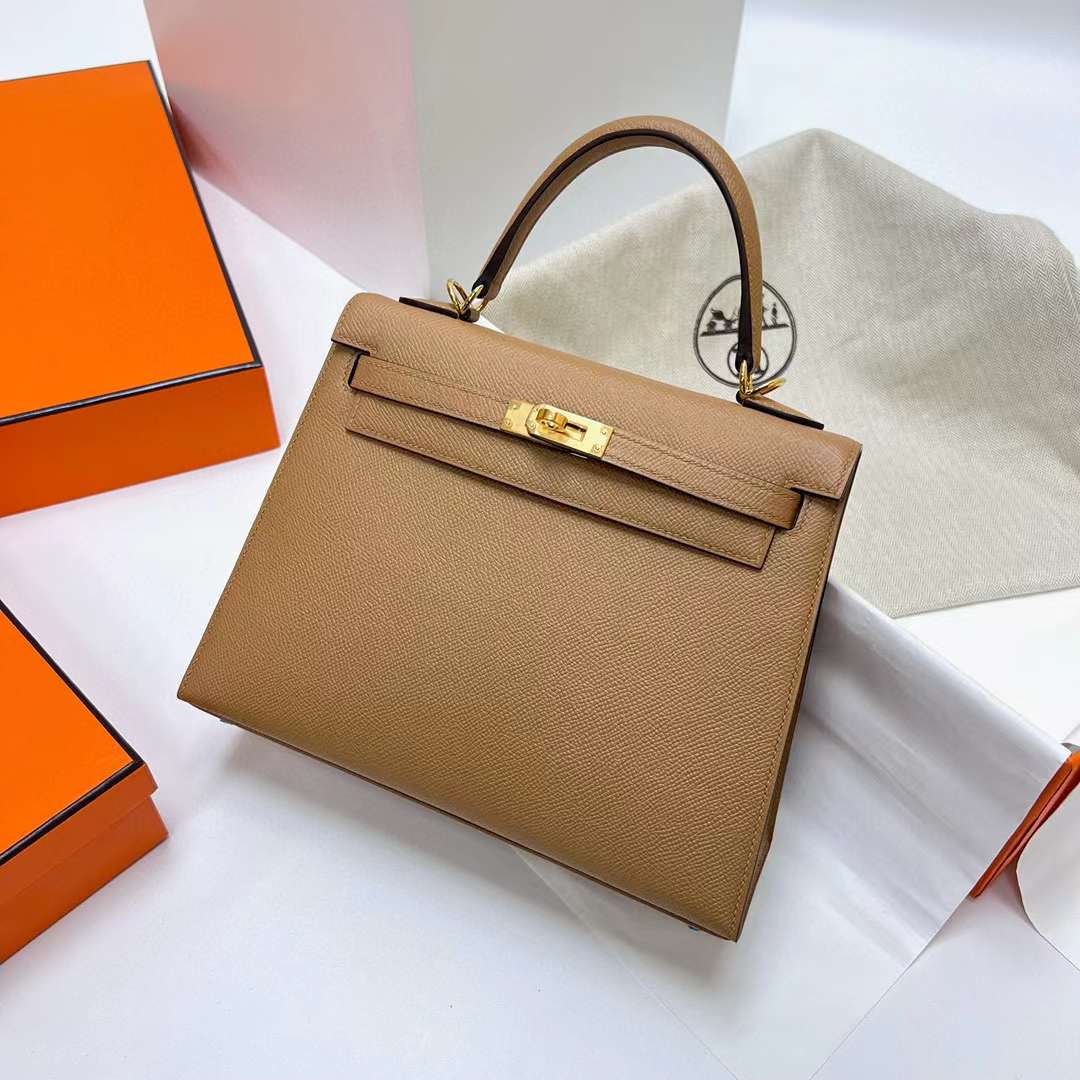 Hermès（爱马仕）Kelly 凯莉包 Epsom 0M 奶茶色 金扣 25cm 全手工蜡线缝制 Ghw