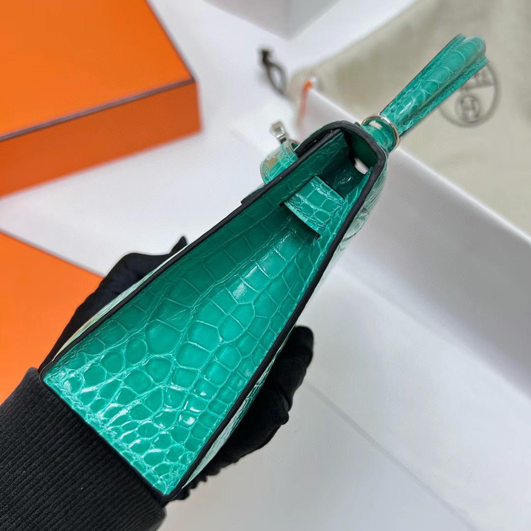 Hermès（爱马仕）Mini Kelly 迷你凯莉 亮面美洲鳄鱼 shiny alligator crocodile O6 帝王绿 银扣 19cm 全手工蜡线缝制 Phw
