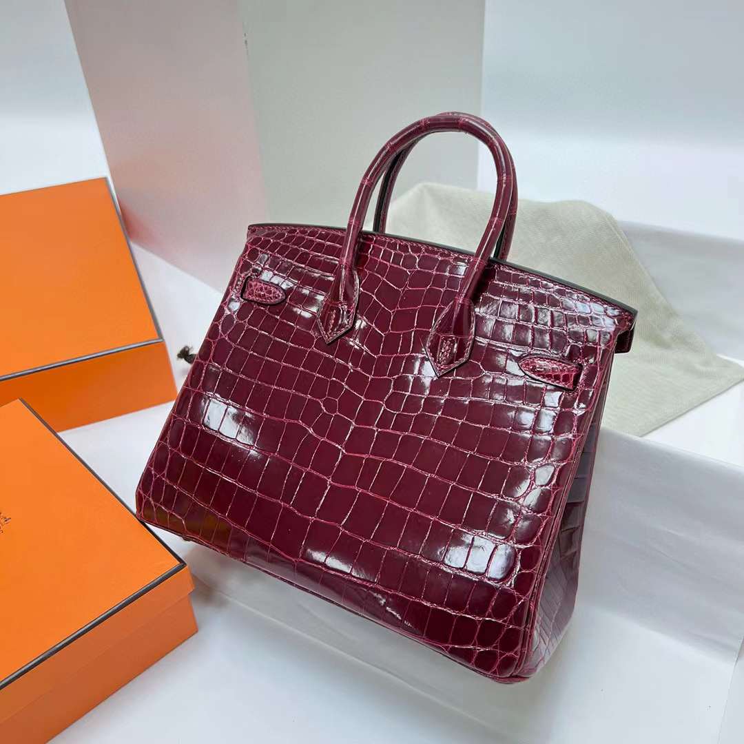 Hermès（爱马仕）Birkin 铂金包 亮面尼罗鳄鱼 Shiny Nilo Crocodile（御用原装进口Hcp鳄鱼皮）Ck57 波尔多酒红 银扣 25cm 全手工缝制 Phw