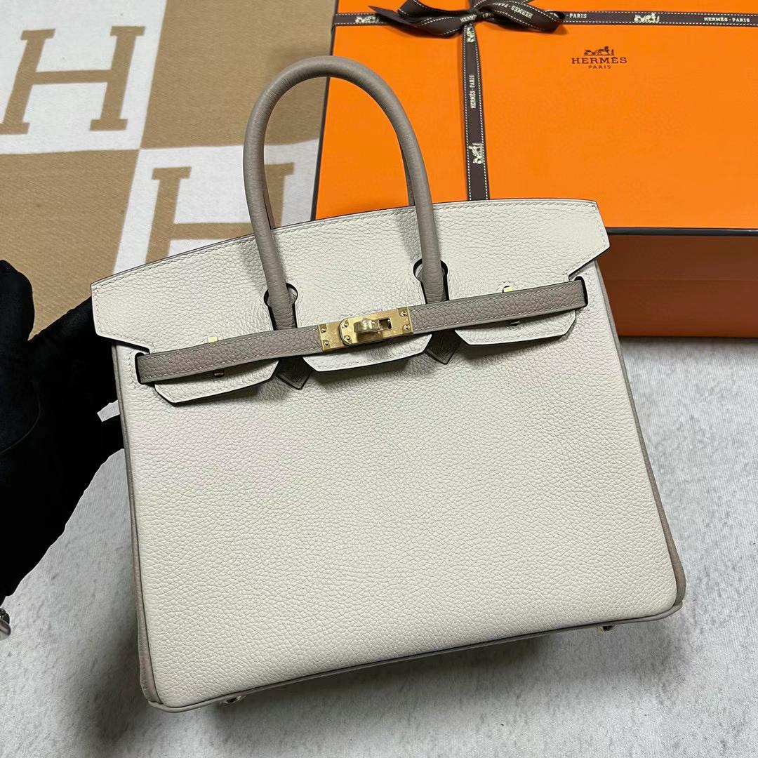 Hermès（爱马仕）Birkin 铂金包 Togo皮 Ck10 奶昔白 拼 Ck81 斑鸠灰 拉丝金扣 25cm 全手工蜡线缝制 Mghw