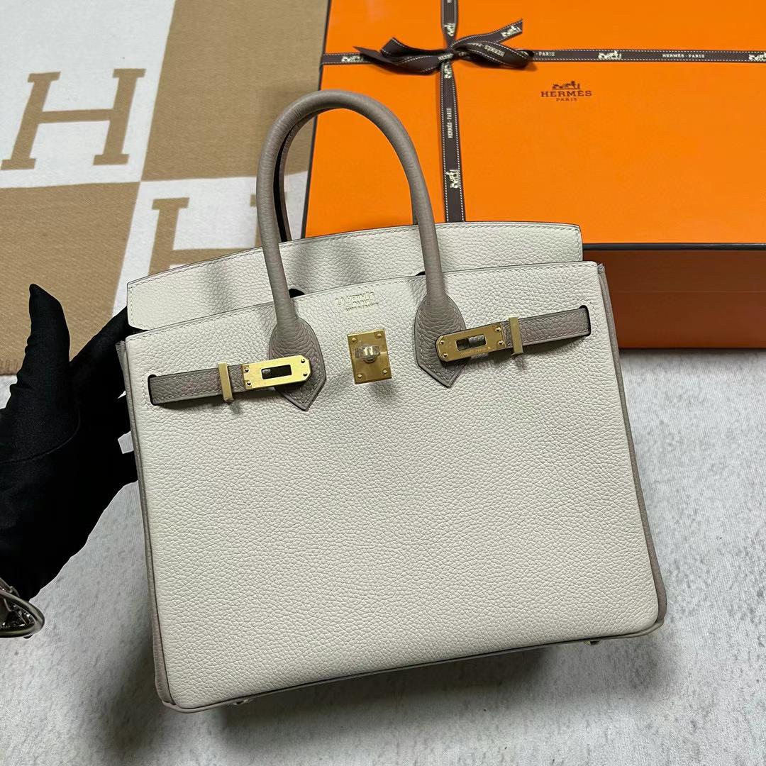 Hermès（爱马仕）Birkin 铂金包 Togo皮 Ck10 奶昔白 拼 Ck81 斑鸠灰 拉丝金扣 25cm 全手工蜡线缝制 Mghw