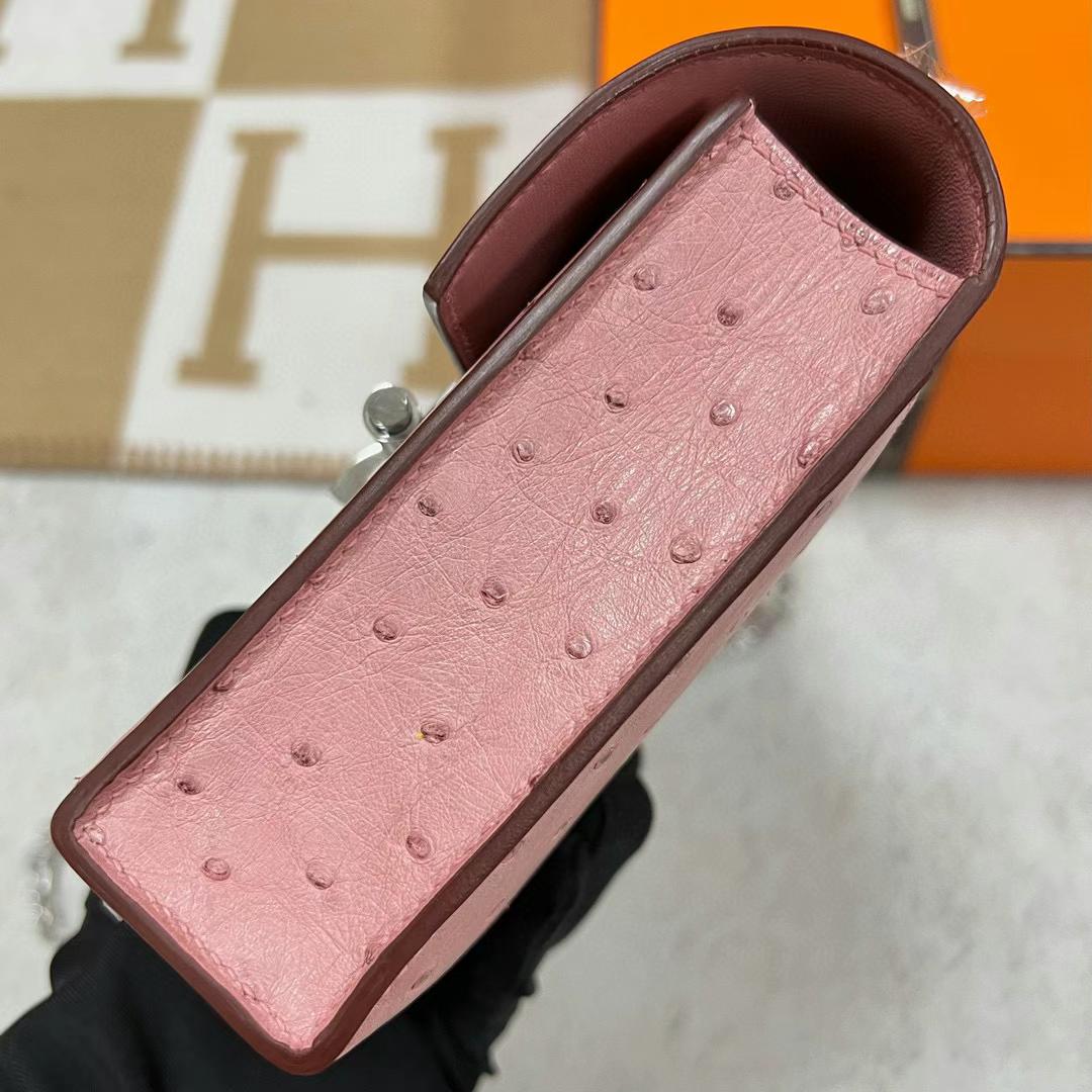 Hermès（爱马仕）Verrou 机枪包 Ostrich 原厂kk进口鸵鸟皮 Cc94 陶瓷粉 银扣 17.5cm 全手工蜡线缝制 Phw