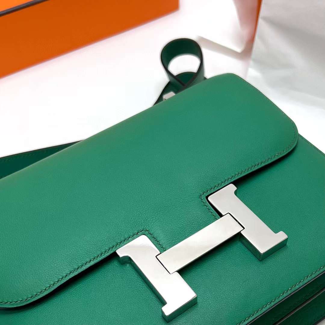 Hermès（爱马仕）Constance 空姐包 Swift U4 丝绒绿 银扣 24cm 全手工蜡线缝制 Phw