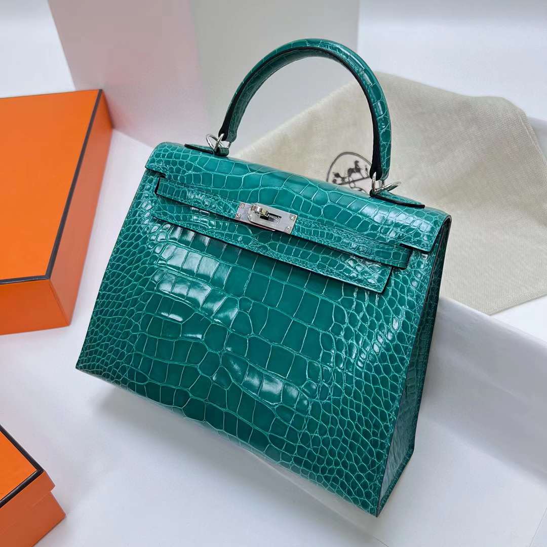 Hermès（爱马仕）Kelly 凯莉包 亮面美洲鳄鱼 shiny alligator crocodile O6 帝王绿 银扣 25cm 全手工缝制 Phw