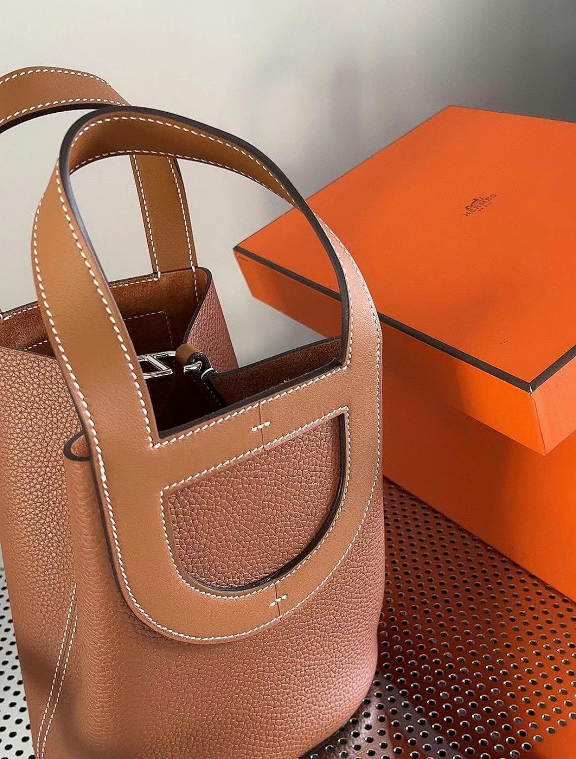 Hermès（爱马仕）新品 New In-the-loop 猪鼻子菜篮子 Togo 金棕色 银扣 18cm