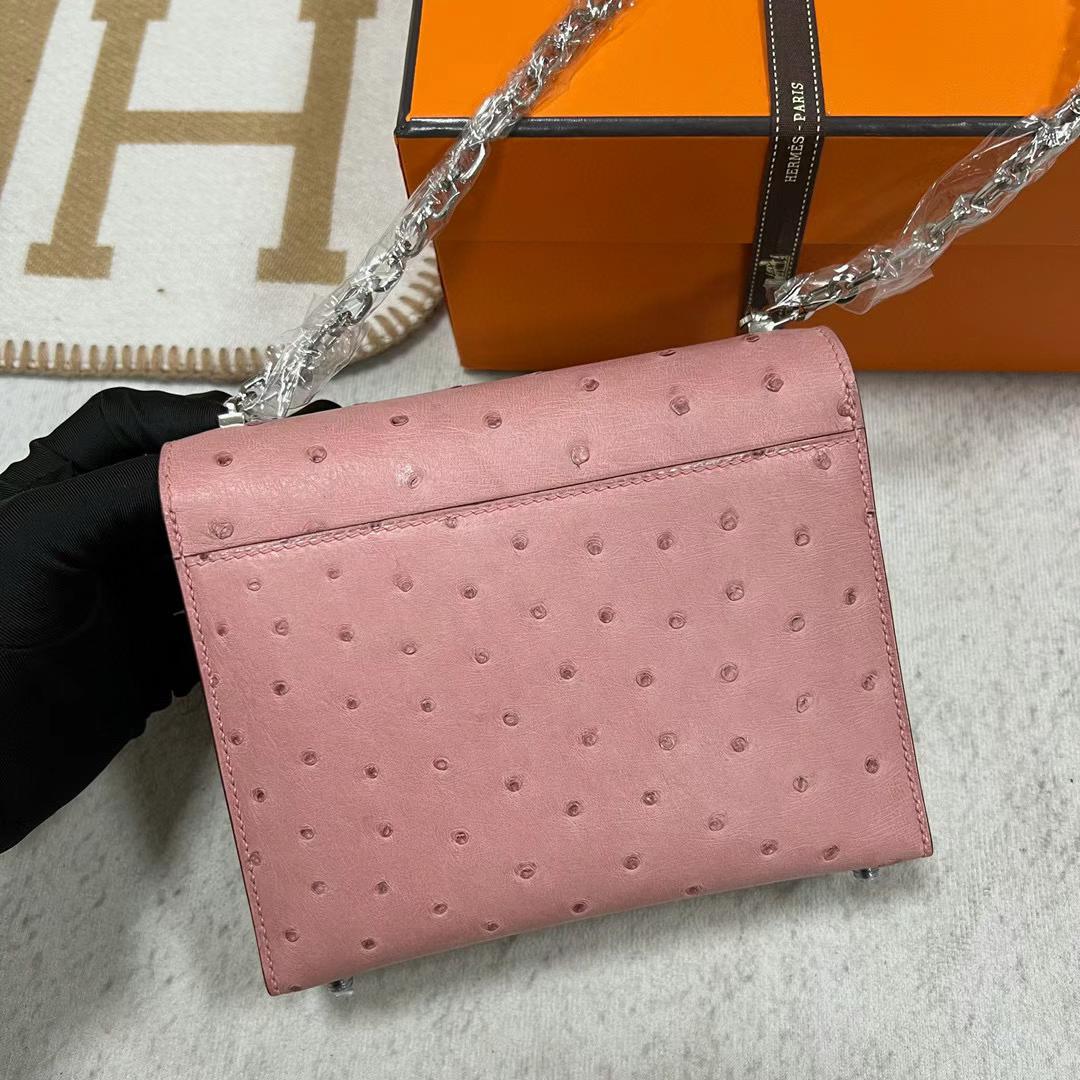 Hermès（爱马仕）Verrou 机枪包 Ostrich 原厂kk进口鸵鸟皮 Cc94 陶瓷粉 银扣 17.5cm 全手工蜡线缝制 Phw