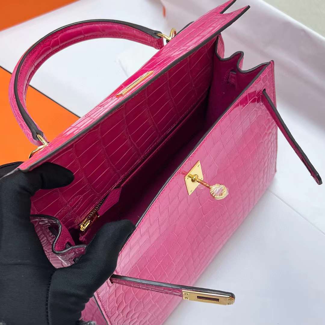 Hermès（爱马仕）Kelly 凯莉包 亮面倒v澳洲湾鳄 Shiny Porosus Crocodile 蜜桃粉 金扣 25cm 全手工缝制 Ghw