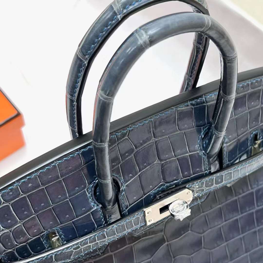 Hermès（爱马仕）Birkin 铂金包 亮面倒v澳洲湾鳄 Shiny Porosus Crocodile（御用原装进口Hcp鳄鱼皮）N7 风暴蓝 银扣 25cm 全手工蜡线缝制 Phw