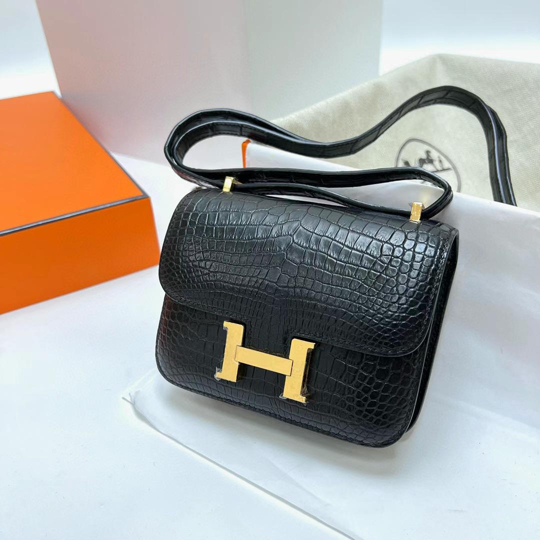 Hermès（爱马仕）Constance 空姐包 雾面美洲鳄鱼 matte alligator crocodile Ck89 黑色 金扣 14cm 全手工蜡线缝制