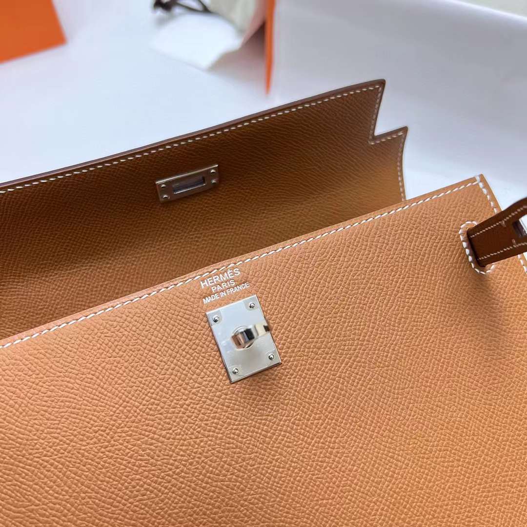 Hermès（爱马仕）Kelly 凯莉包 Epsom Ck37 金棕色 银扣 25cm 全手工蜡线缝制