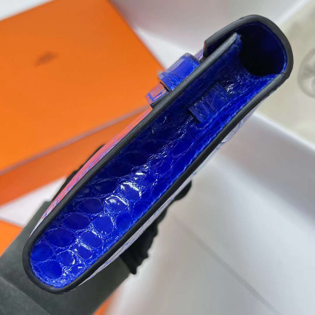 Hermès（爱马仕）Kelly cut 亮面倒v澳洲湾鳄 shiny porosus crocodile 7T 电光蓝 银扣 31cm 全手工蜡线缝制