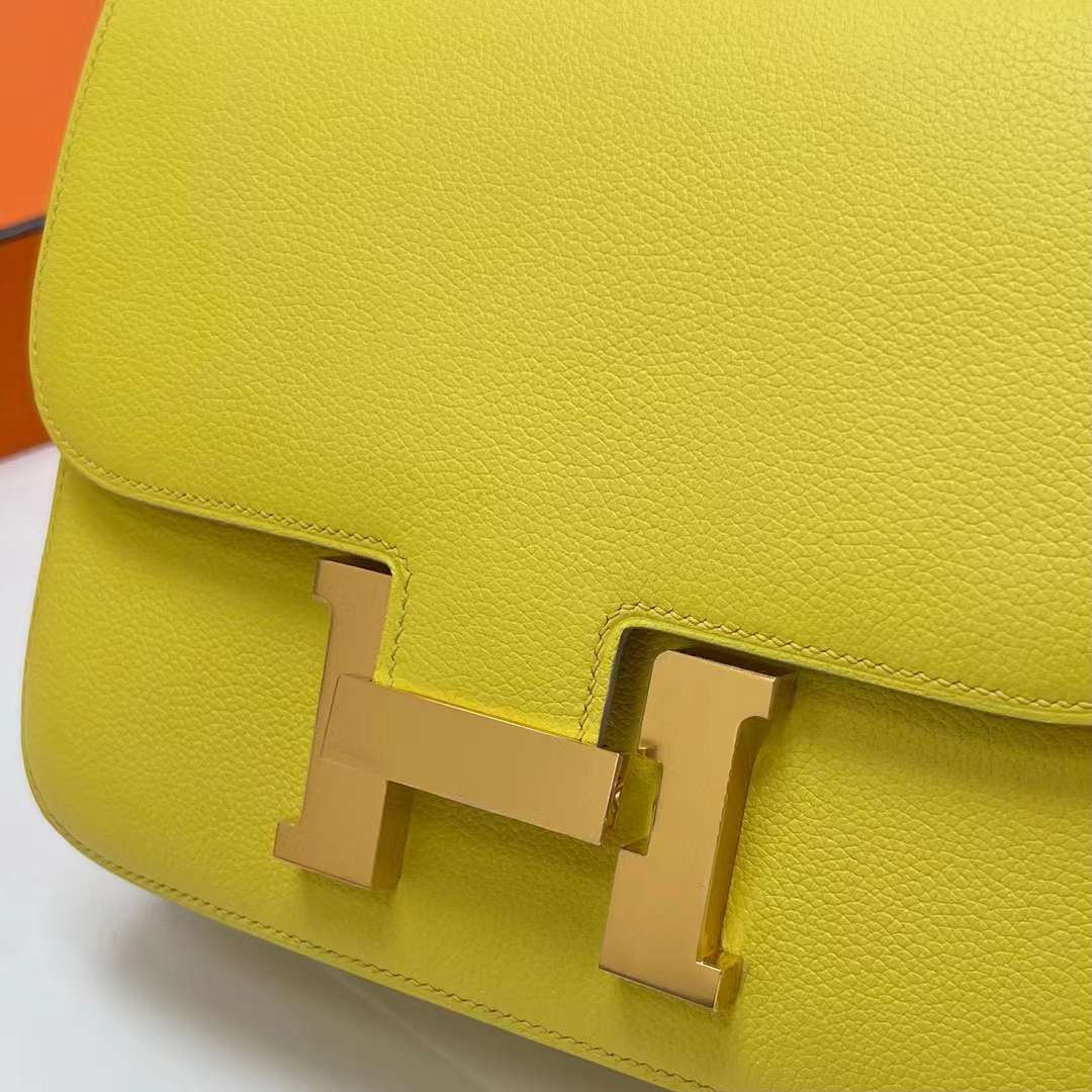 Hermès（爱马仕）Constance 空姐包 Evercolor 9R 柠檬黄 金扣 24cm 全手工蜡线缝制 Ghw