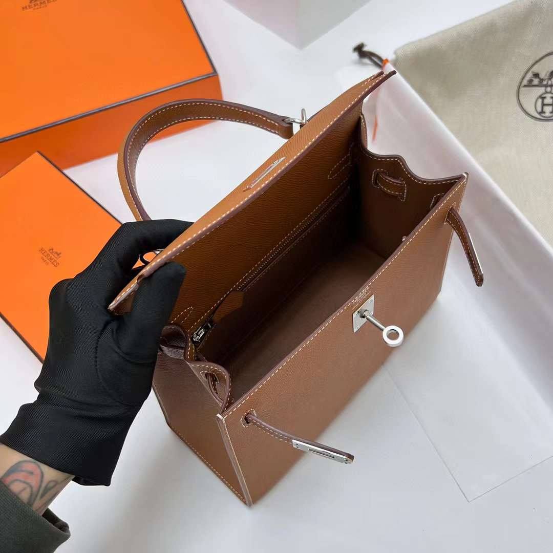 Hermès（爱马仕）Kelly 凯莉包 Epsom Ck37 金棕色 银扣 25cm 全手工蜡线缝制
