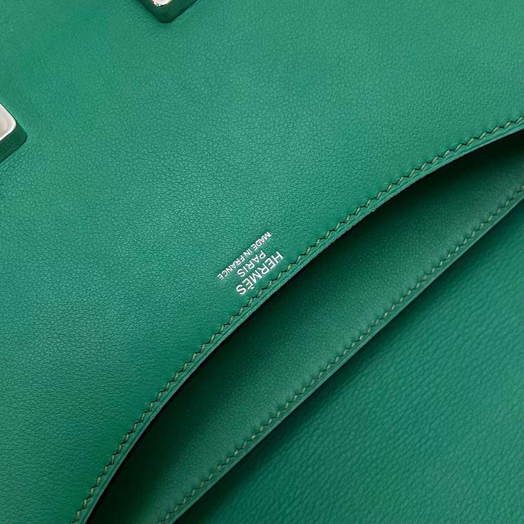 Hermès（爱马仕）Constance 空姐包 Swift U4 丝绒绿 银扣 24cm 全手工蜡线缝制 Phw