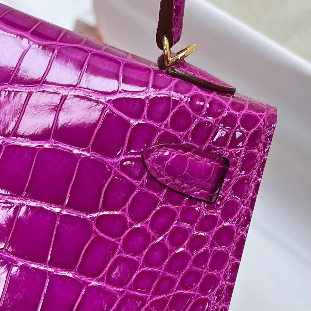 Hermès（爱马仕）Mini Kelly 迷你凯莉 亮面美洲鳄鱼 shiny alligator crocodile  J5 天方夜谭粉紫 金扣 19cm 全手工蜡线缝制 ghw