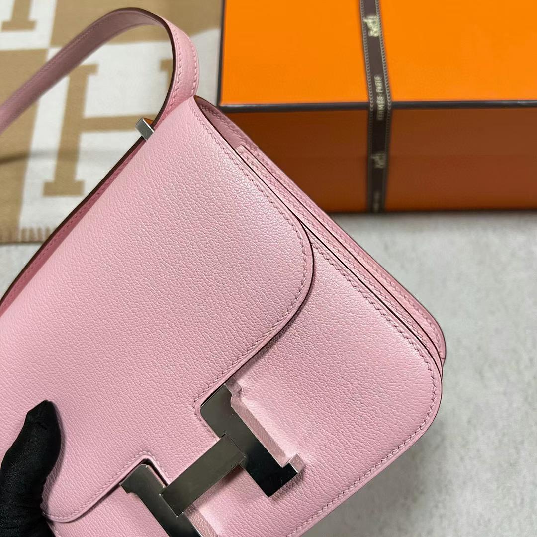 Hermès（爱马仕）Constance 空姐包 Chevre 进口山羊皮 3Q 新粉色 银扣 19cm Phw 全手工蜡线缝制