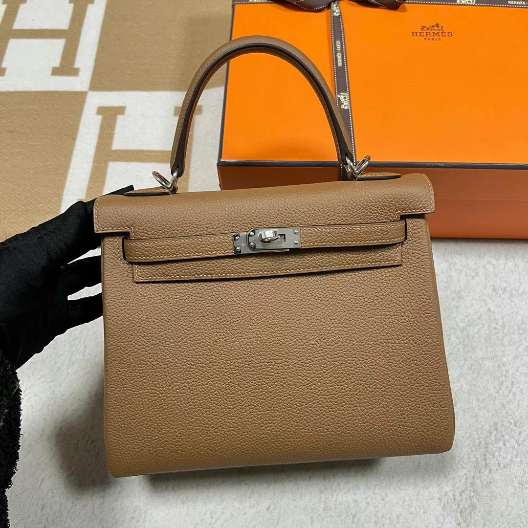 Hermès（爱马仕）Kelly 凯莉包 Togo皮 3G 栗子棕 内拼 0D 墨西哥粉 银扣 25cm 全手工蜡线缝制
