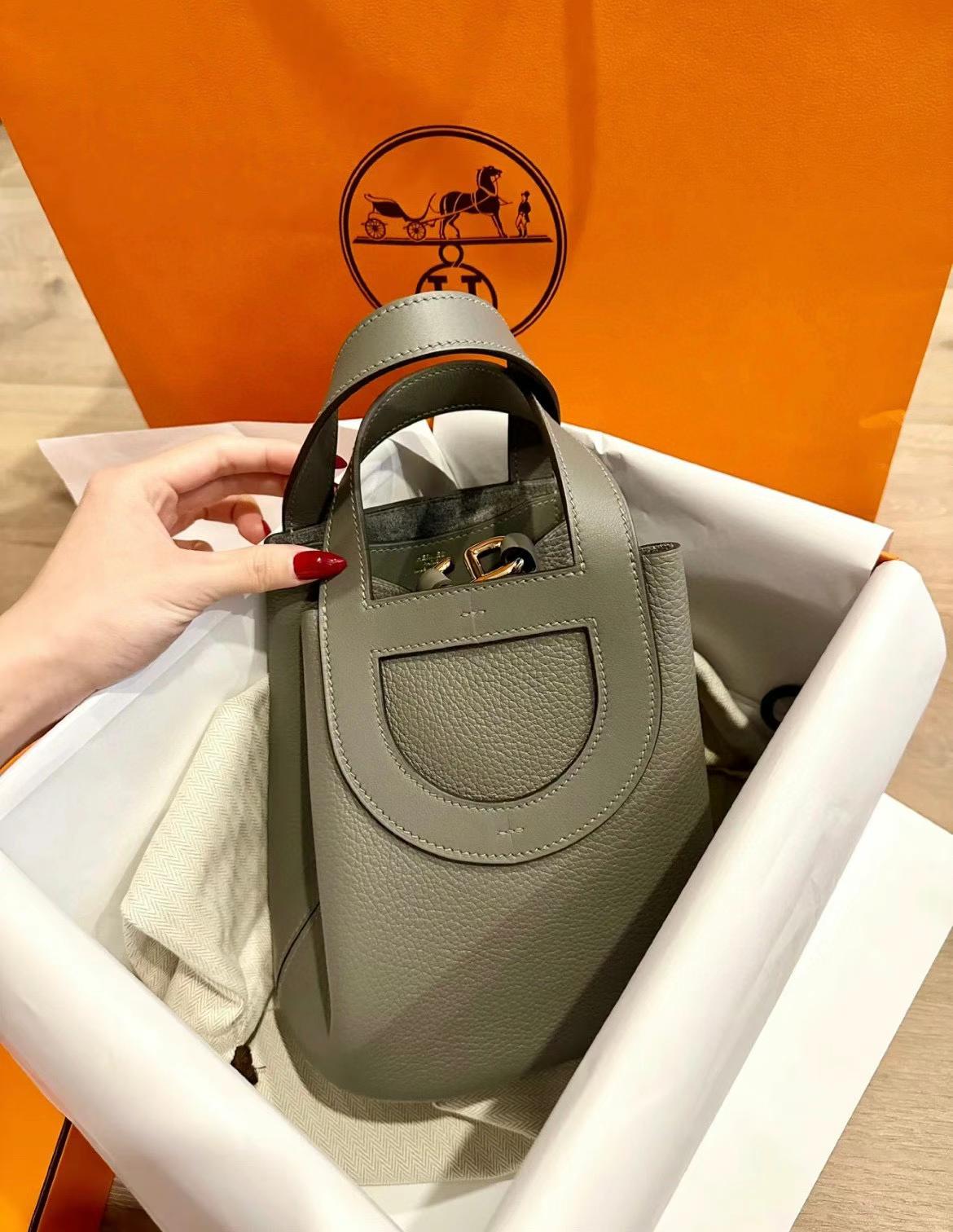 Hermès（爱马仕）新品 New In-the-loop 猪鼻子菜篮子 Togo 锡器灰 金扣 18cm