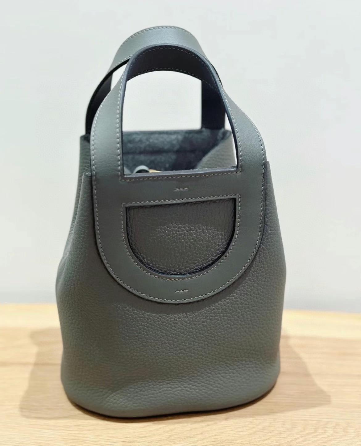 Hermès（爱马仕）新品 New In-the-loop 猪鼻子菜篮子 Togo 锡器灰 金扣 18cm