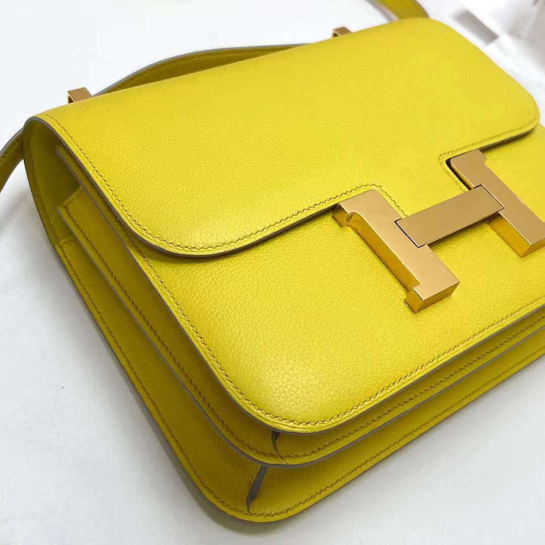 Hermès（爱马仕）Constance 空姐包 Evercolor 9R 柠檬黄 金扣 24cm 全手工蜡线缝制 Ghw
