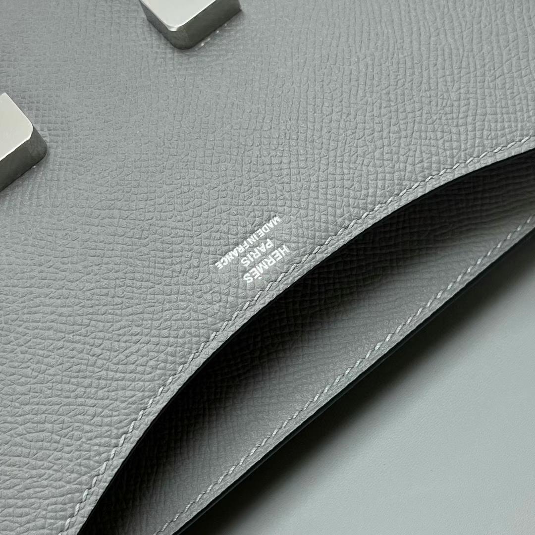 Hermès（爱马仕）Constance 空姐包 Epsom 4Z 海鸥灰 银扣 19cm 全手工蜡线缝制 Phw