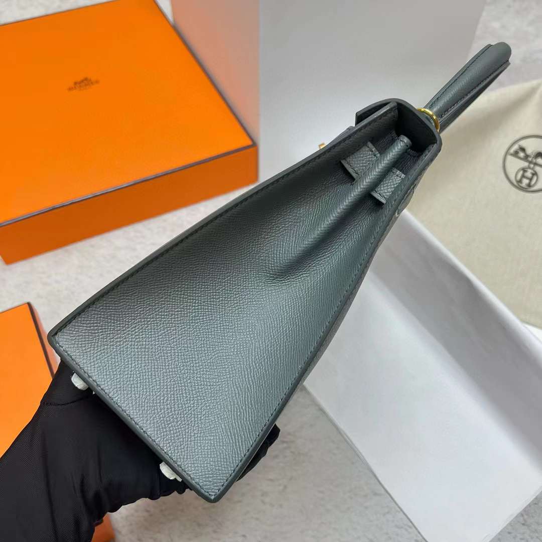 Hermès（爱马仕）Kelly 凯莉包 Epsom Cc63 杏绿色 金扣 28cm 全手工蜡线缝制 Ghw