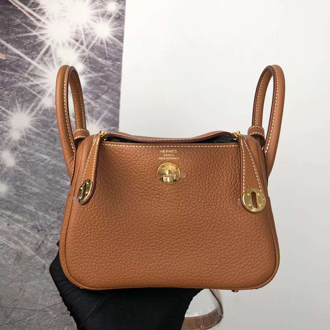 Hermès（爱马仕）Mini Lindy 迷你琳迪包 Clemence 原厂进口大牛皮 Ck37 金棕色 金扣 19cm 全手工蜡线缝制 Ghw