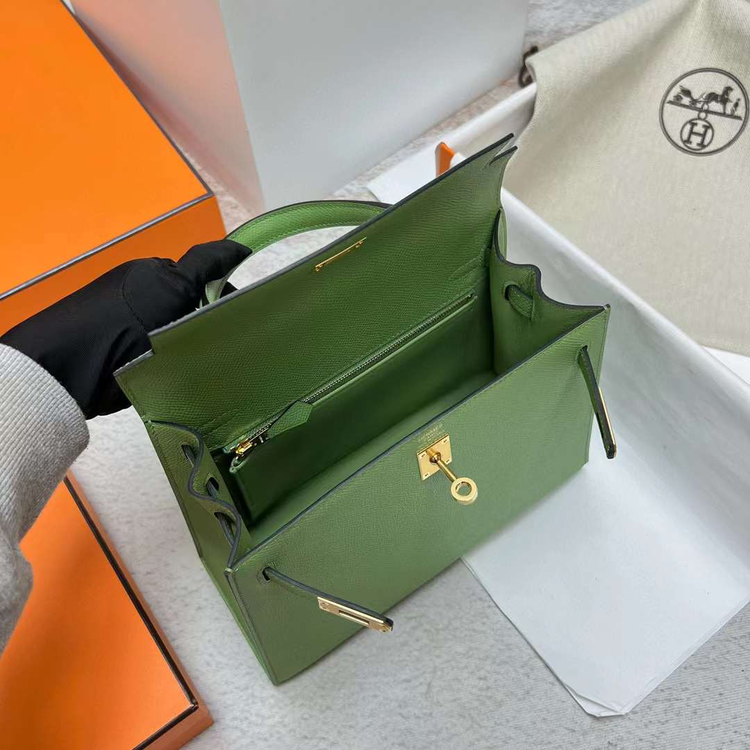 Hermès（爱马仕）Kelly 凯莉包 Epsom I3 牛油果绿 金扣 25cm 全手工蜡线缝制 Ghw
