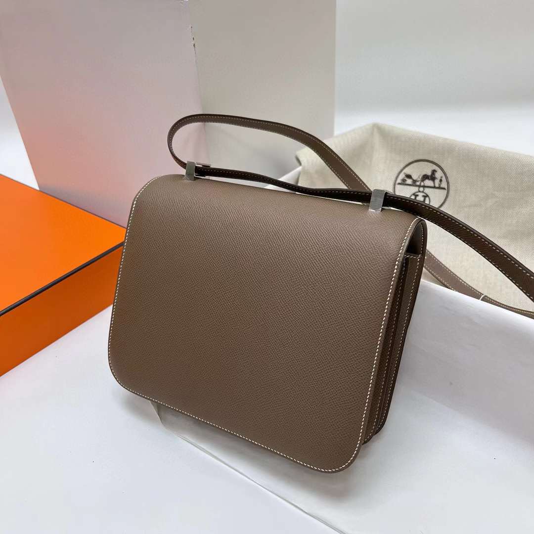 Hermès（爱马仕）Constance 康斯坦斯 Epsom Ck18 大象灰 银扣 24cm 全手工蜡线缝制 Phw