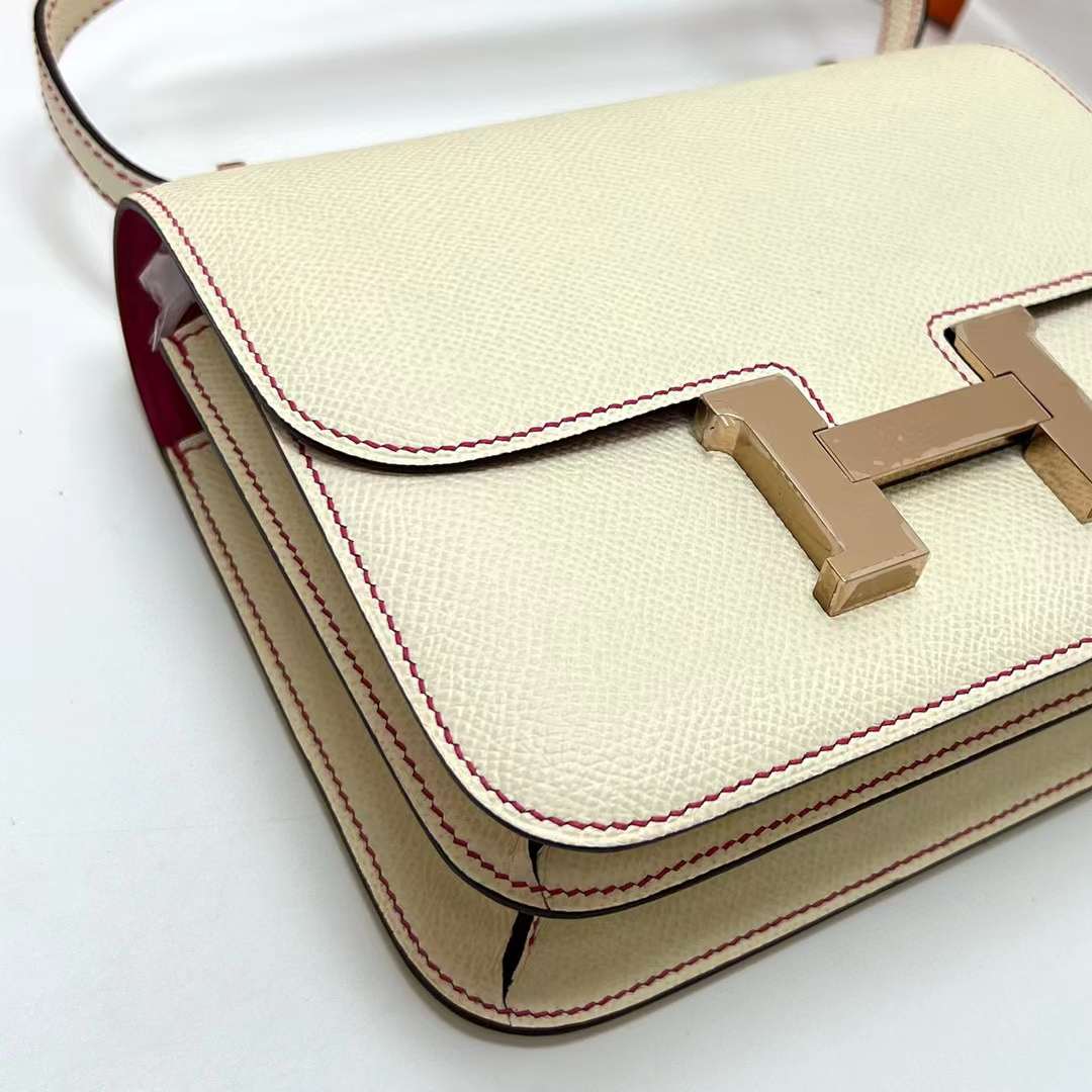 Hermès（爱马仕）Constance 空姐包 Epsom i2 奶油白 内拼 墨西哥粉 玫瑰金扣 19cm 全手工蜡线缝制 Rghw