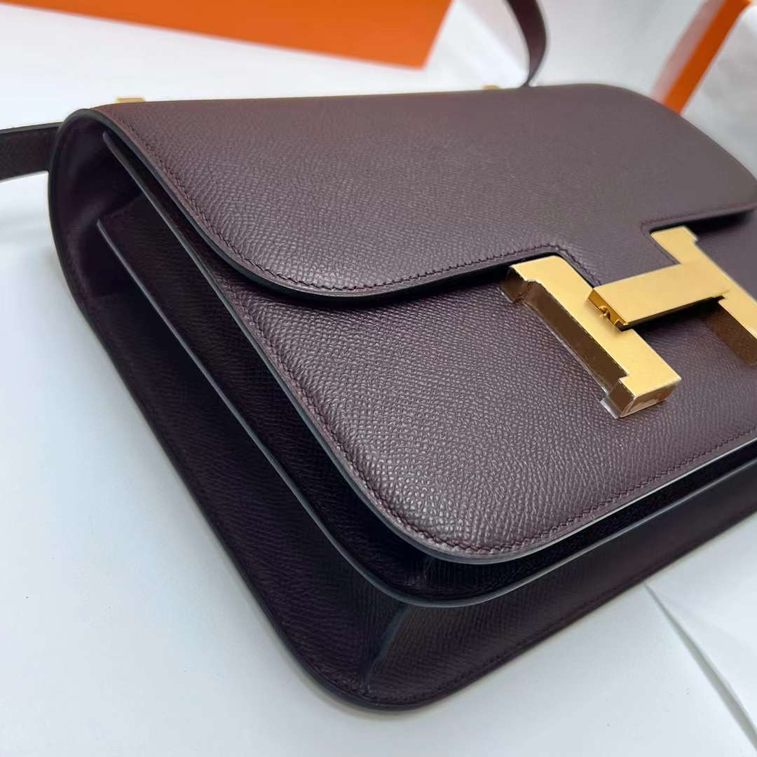 Hermès（爱马仕）Constance 空姐包 Epsom 0G 马鞍红 金扣 24cm 全手工蜡线缝制 Ghw