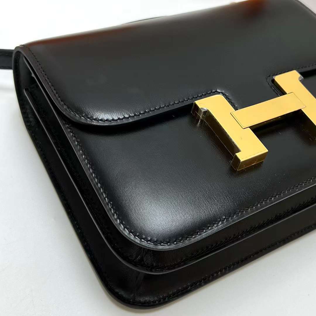 Hermès（爱马仕）Constance 空姐包 Box皮 Ck89 黑色 金扣 19cm 全手工蜡线缝制 Ghw