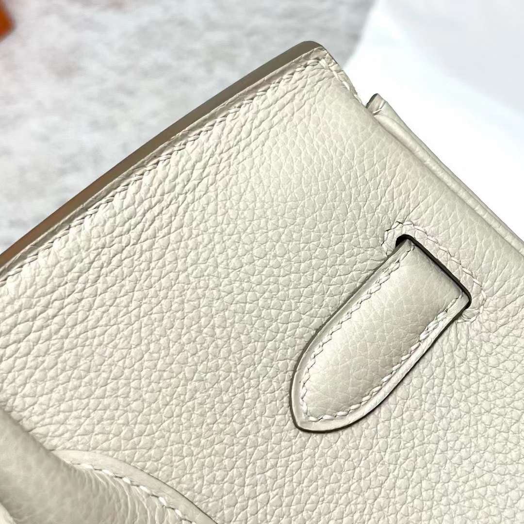 Hermès（爱马仕）Birkin 铂金包 Togo 御用原厂进口小牛皮 Ck10 奶昔白 玫瑰金扣 30cm 全手工蜡线缝制 Rghw