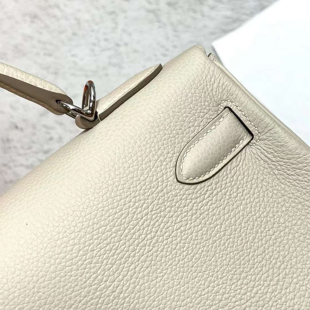 Hermès（爱马仕）Kelly Togo 御用原厂顶级小牛皮 Ck10 奶昔白 银扣 32cm 全手工蜡线缝制 Phw