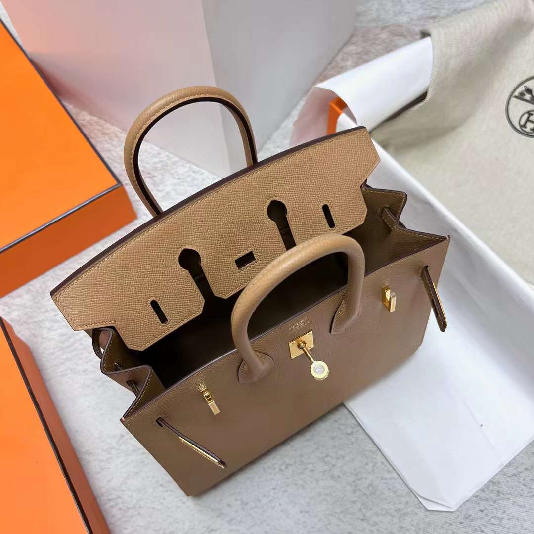 Hermès（爱马仕）Birkin 铂金包 Sellier Epsom 0M 奶茶色 金扣 25cm 全手工蜡线缝制 Ghw