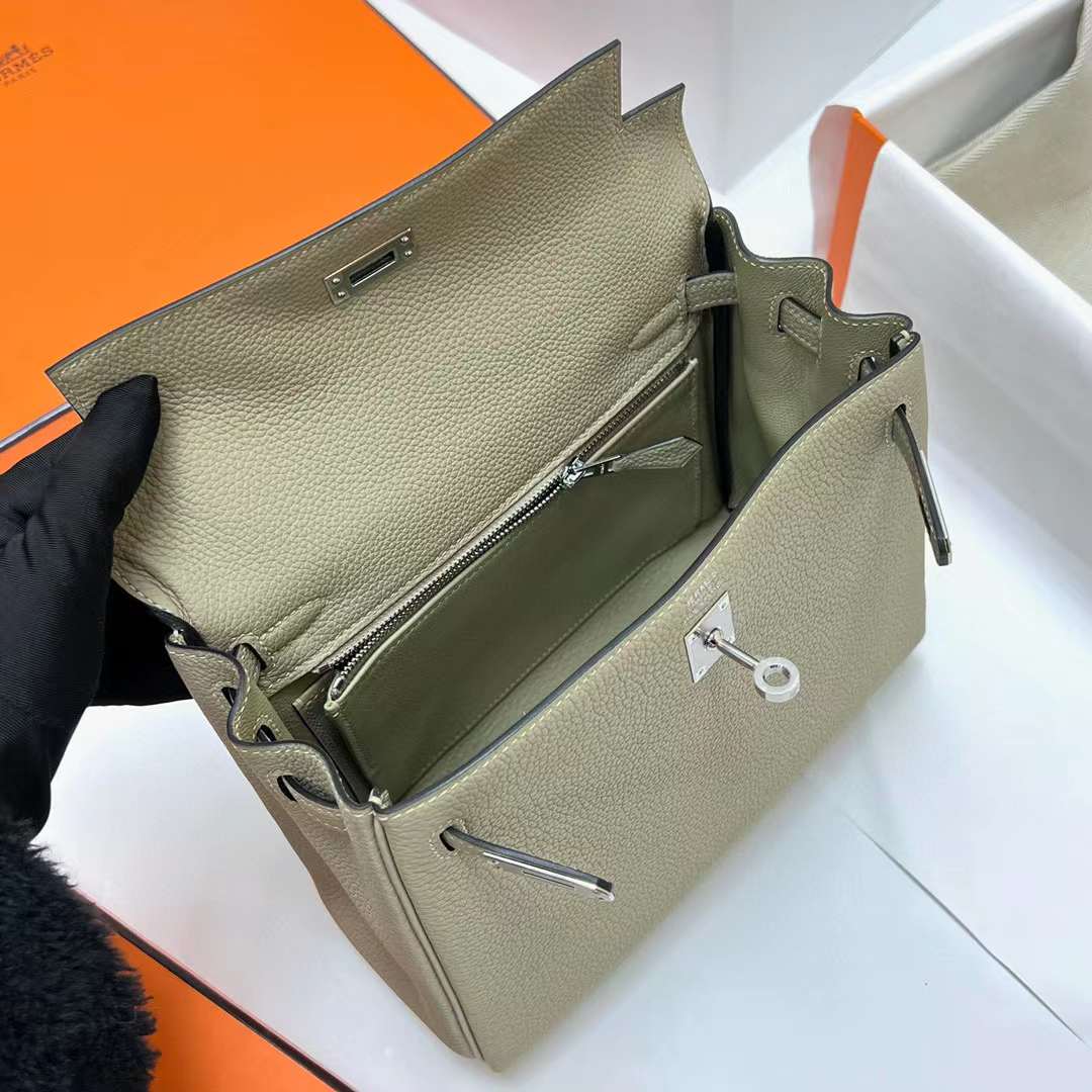 Hermès（爱马仕）Kelly 凯莉包 Togo皮 Q1 鼠尾草绿 银扣 25cm 全手工蜡线缝制 Phw