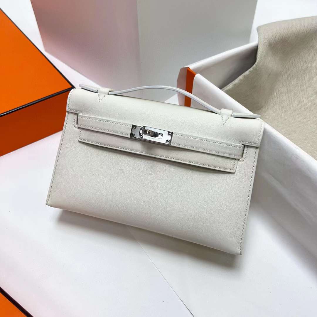 Hermès（爱马仕）Mini Kelly Pochette Swift 01 纯白 银扣 22cm 全手工蜡线缝制 phw