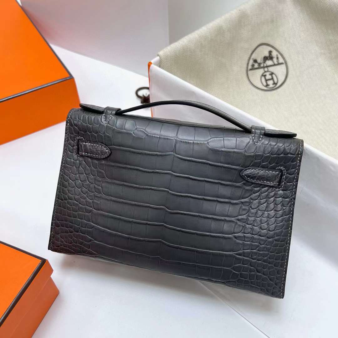Hermès（爱马仕）Mini Kelly Pochette 雾面美洲鳄鱼 Matte Alligator Crocodile Ck88 石墨灰 银扣 22cm Phw