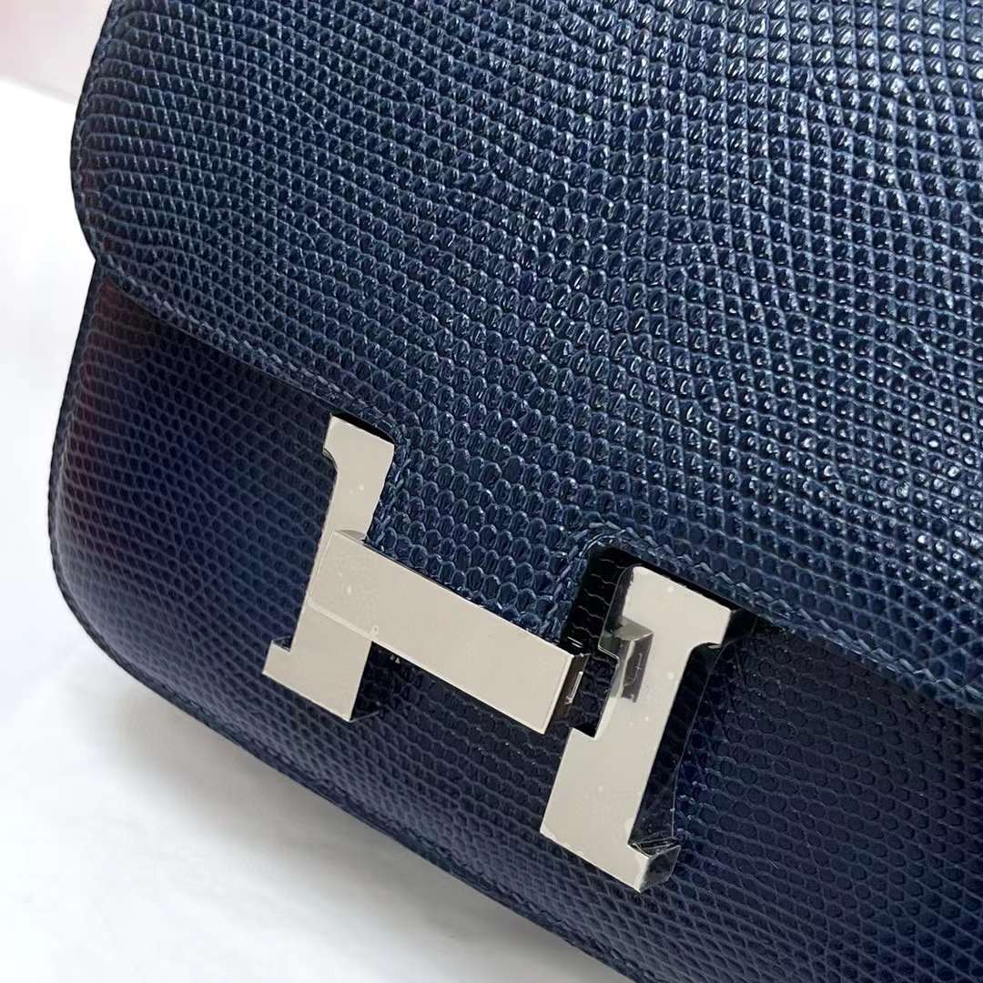 Hermès（爱马仕）Constance 康康 Lizard 进口蜥蜴皮 7L 马耳他蓝 银扣 19cm 全手工蜡线缝制 Phw