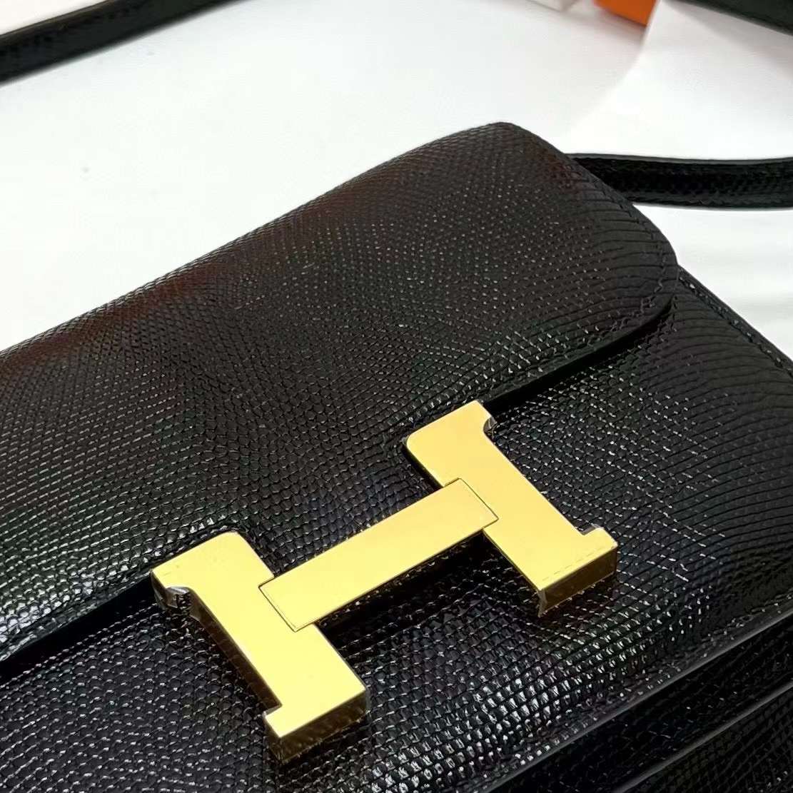 Hermès（爱马仕）Constance 康康 Lizard 进口蜥蜴皮 Ck89 黑色 金扣 19cm 全手工蜡线缝制 Ghw