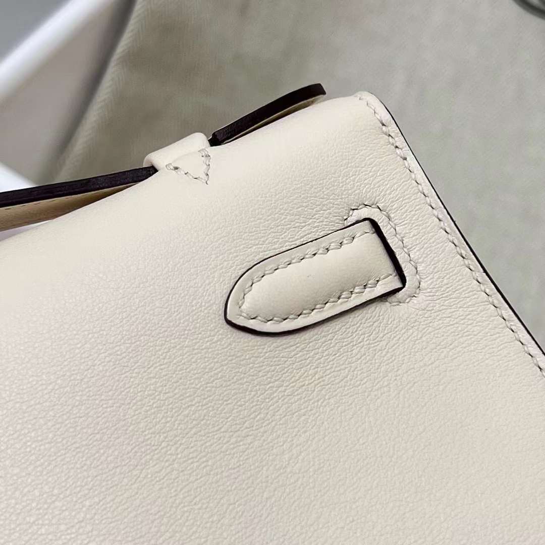 Hermès（爱马仕）Mini Kelly Pochette Swift i2 奶油白 金扣 22cm 全手工蜡线缝制 Ghw