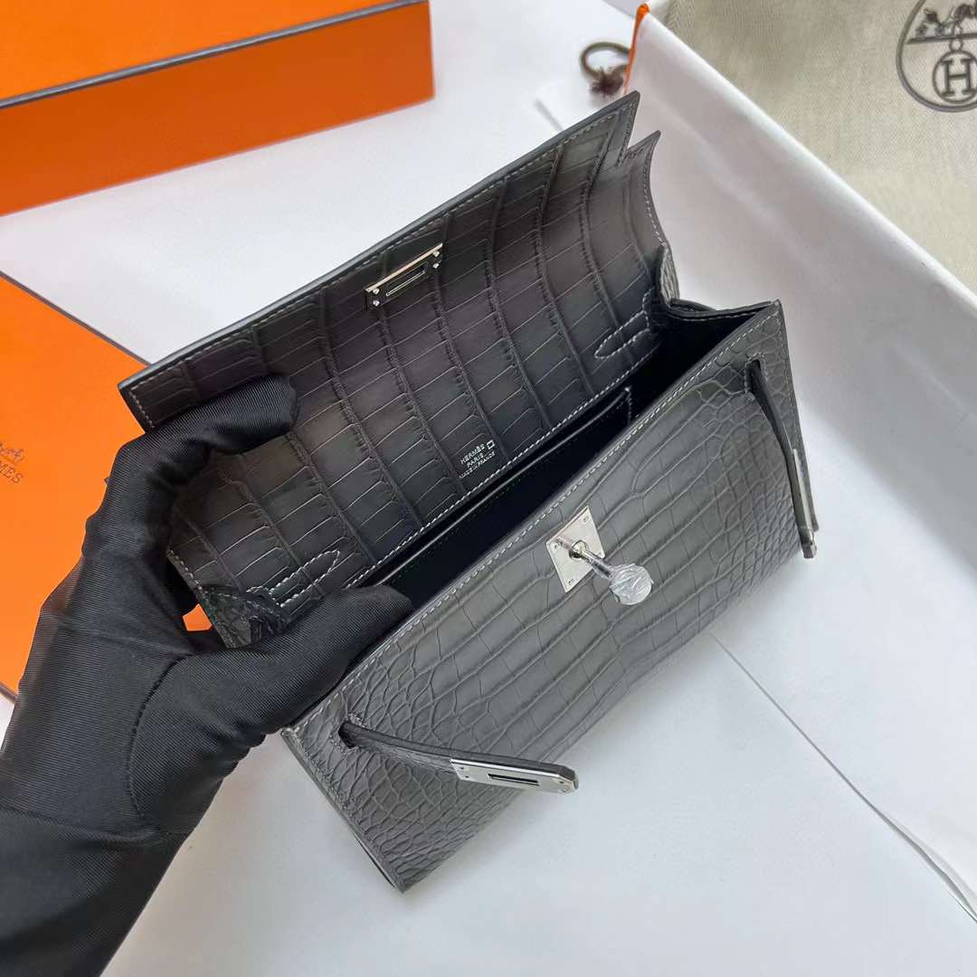 Hermès（爱马仕）Mini Kelly Pochette 雾面美洲鳄鱼 Matte Alligator Crocodile Ck88 石墨灰 银扣 22cm Phw